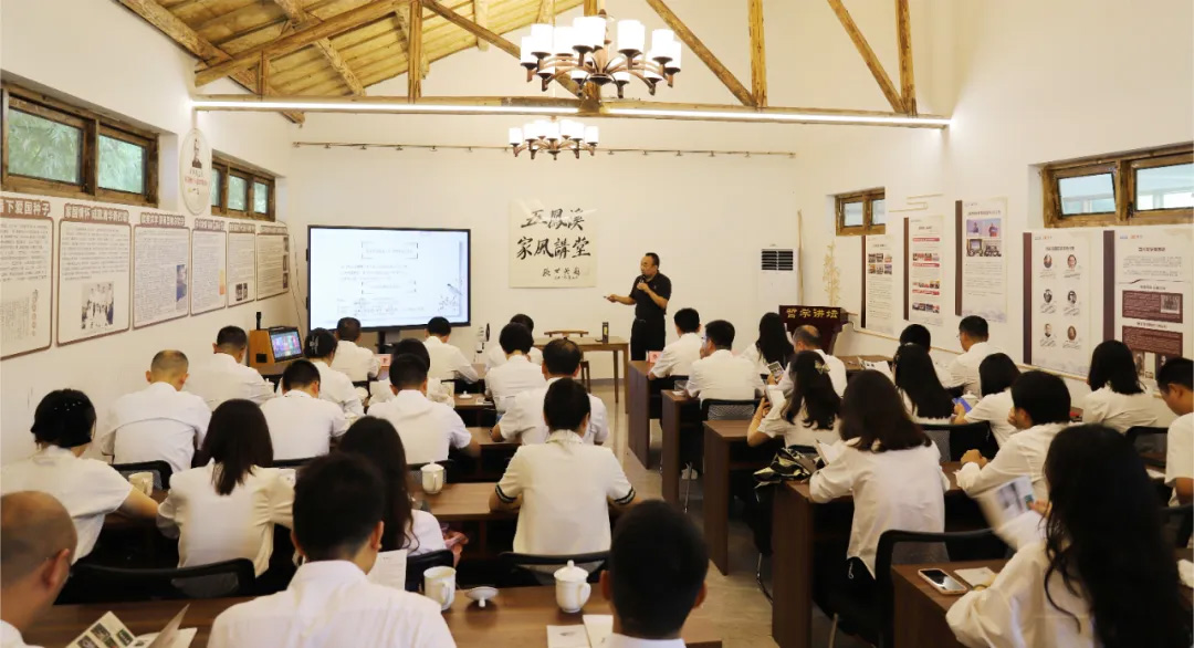 老哥俱乐部-老哥必备的交流社区